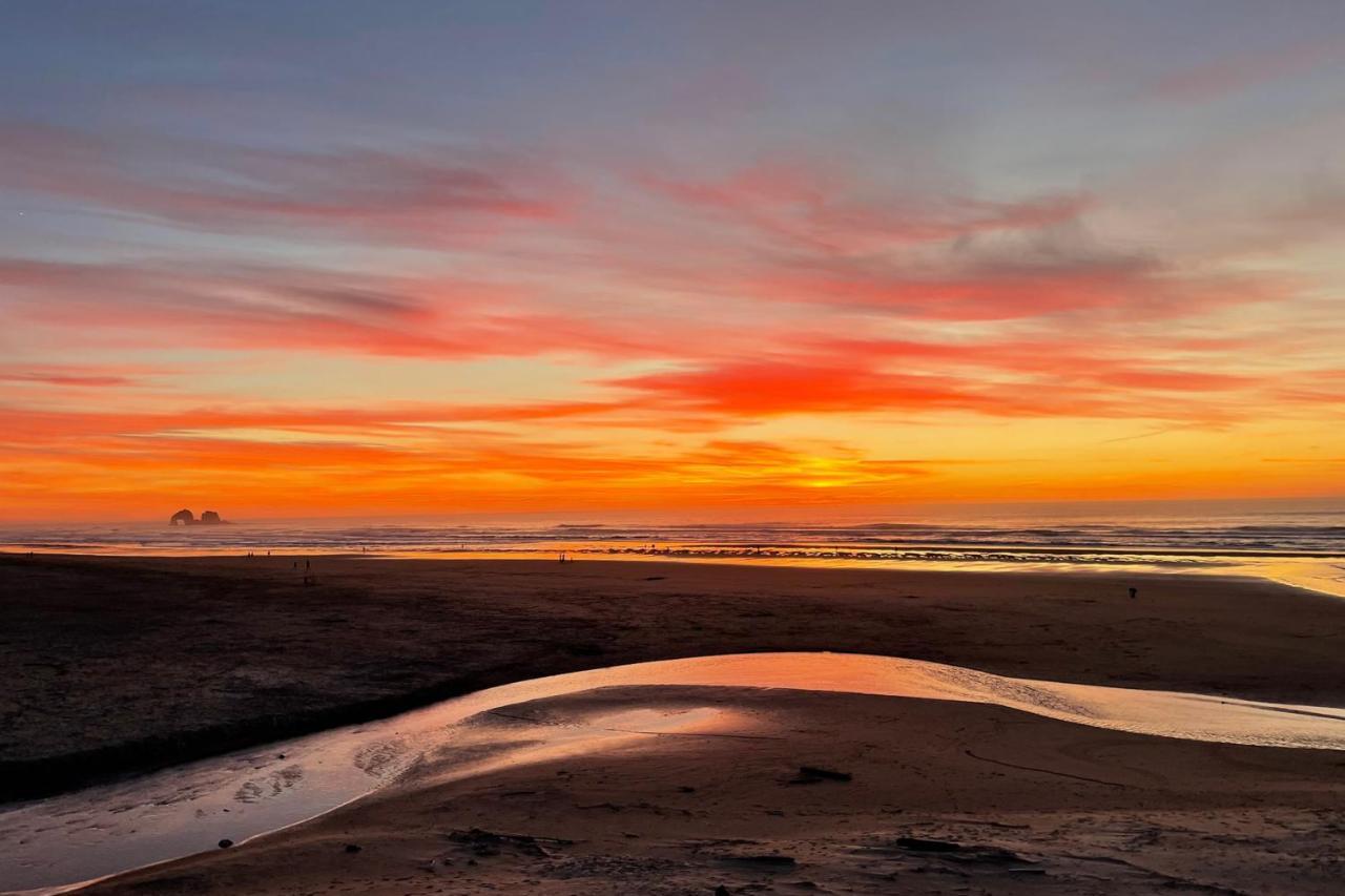 ​Rock Creek Inn Vacation Condos Rockaway Beach Rum bild